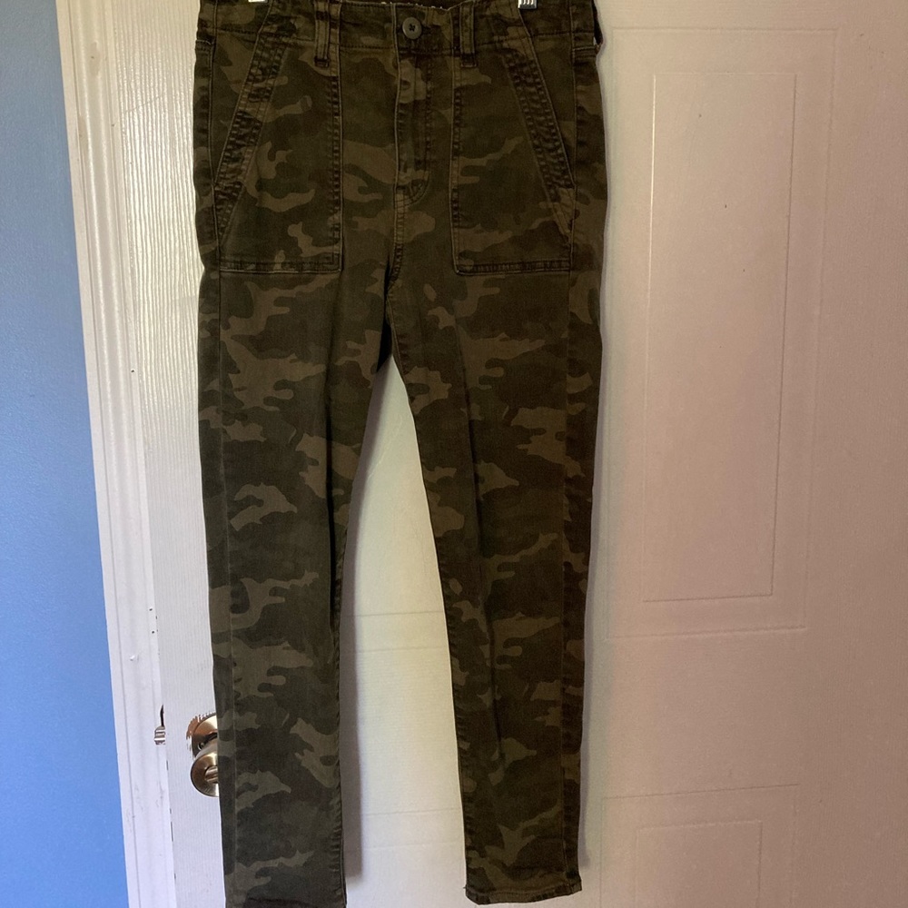 American Eagle Camo green jeans!